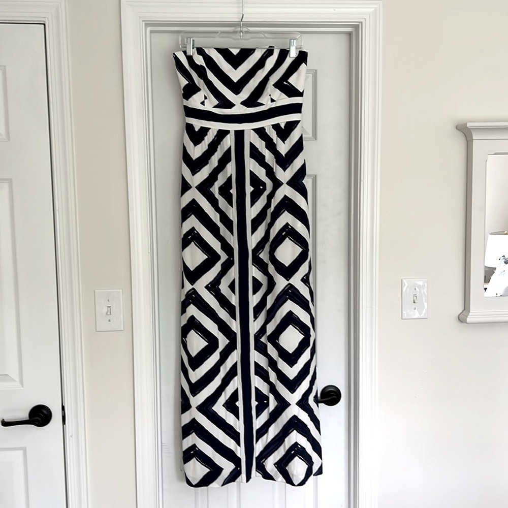 Navy and white Vineyard Vines strapless maxi dress - size 8